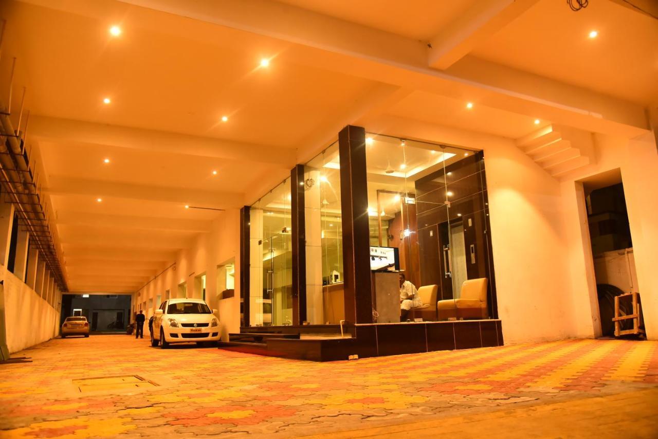 Hotel Four Seasons Velankanni Exterior photo