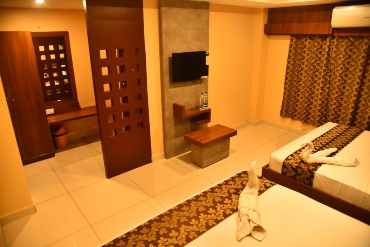 Hotel Four Seasons Velankanni Exterior photo